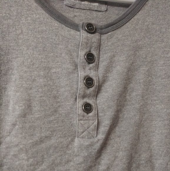 Casual Shirt - Picture 2 of 6